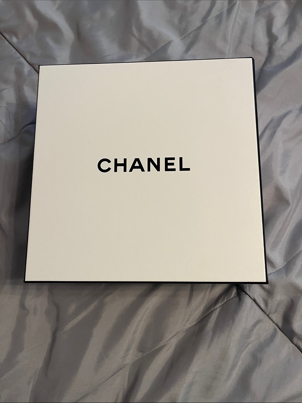 CHANEL Box